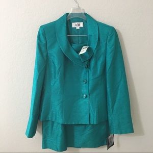 NWT Le Suit 2-Piece Emerald Green Suit Sz 8